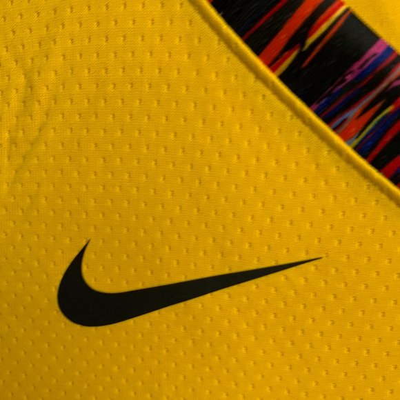 Nike Brooklyn Nets Biggie Bed-Stuy Jersey - Yellow - Picture 8 of 12